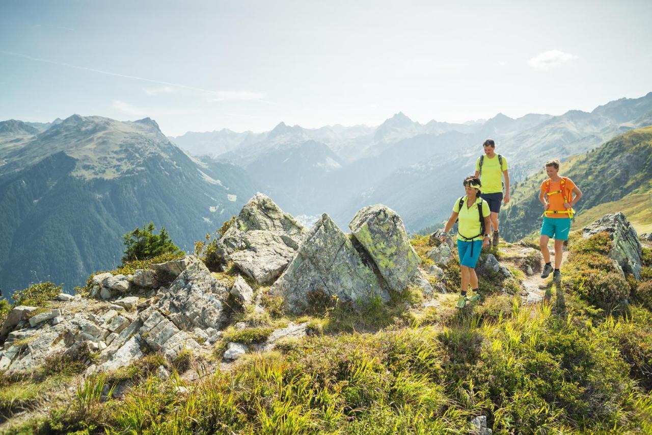 Tui Blue Montafon Hotel Schruns Buitenkant foto