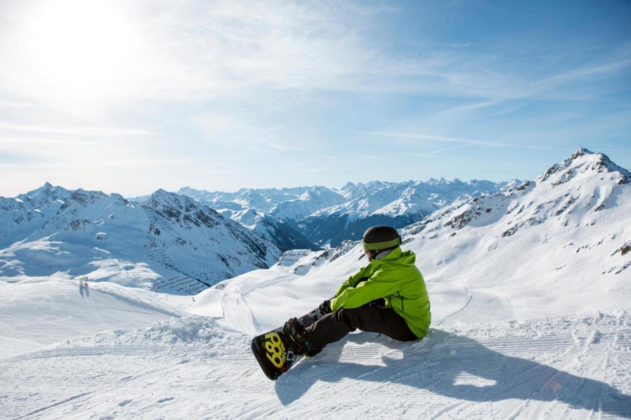 Tui Blue Montafon Hotel Schruns Buitenkant foto